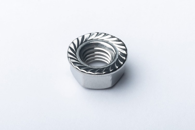 Nakrętka kołnierzowa M10-2.JPG