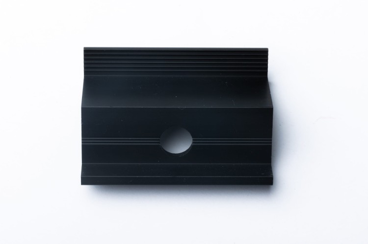 Klema skrajna 30mm czarna-3.JPG