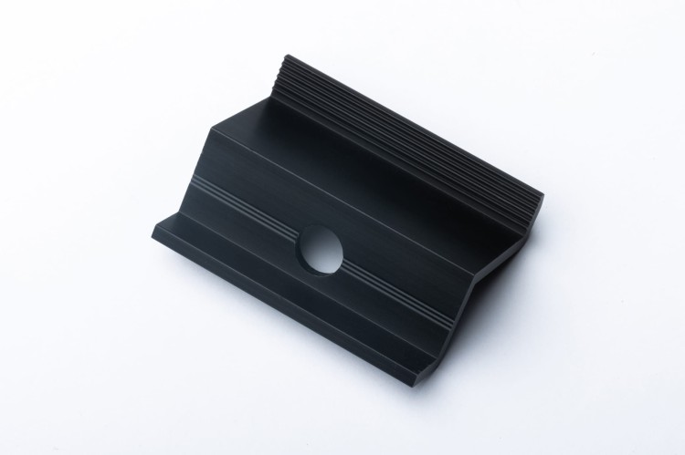 Klema skrajna 30mm czarna.JPG