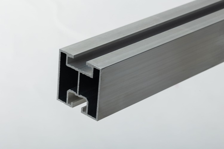 Profil 40x40 L=2200mm na śrubę młoteczkową.JPG
